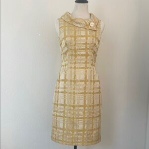 EUC Tahari Yellow and Gold Plaid Women's Shift Dress w Mother of Pearl Button